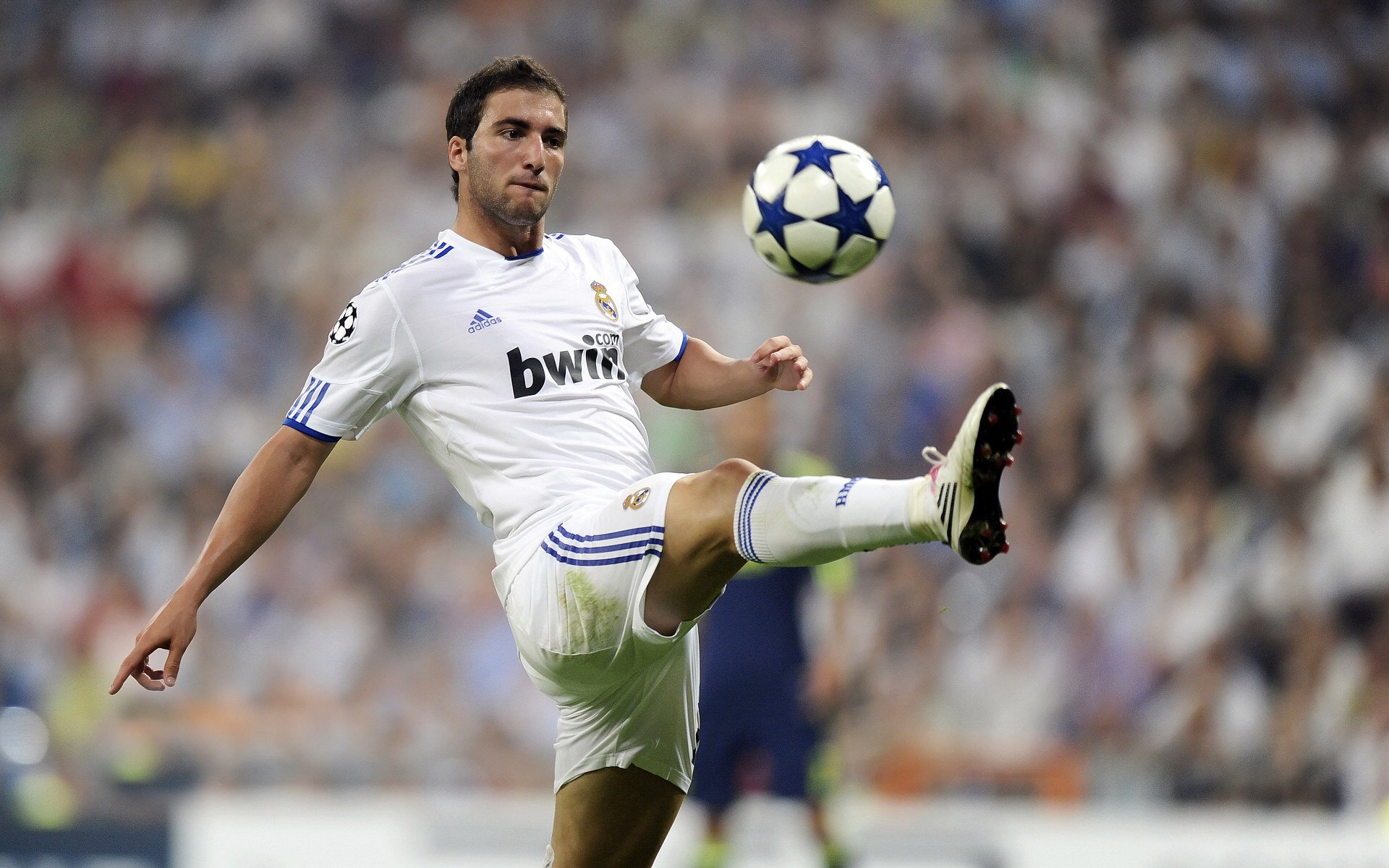 开云APP-巴萨控球战术：持续打磨，逐渐蚕食对手防线，巴萨传控